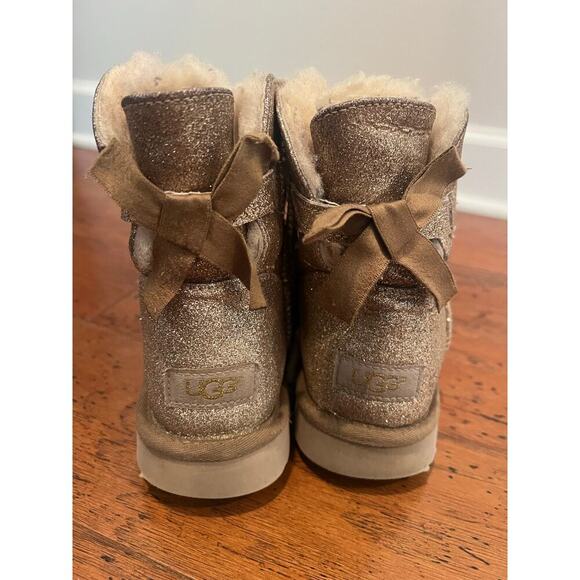 Sparkling Ugg Boots - Picture 1 of 7